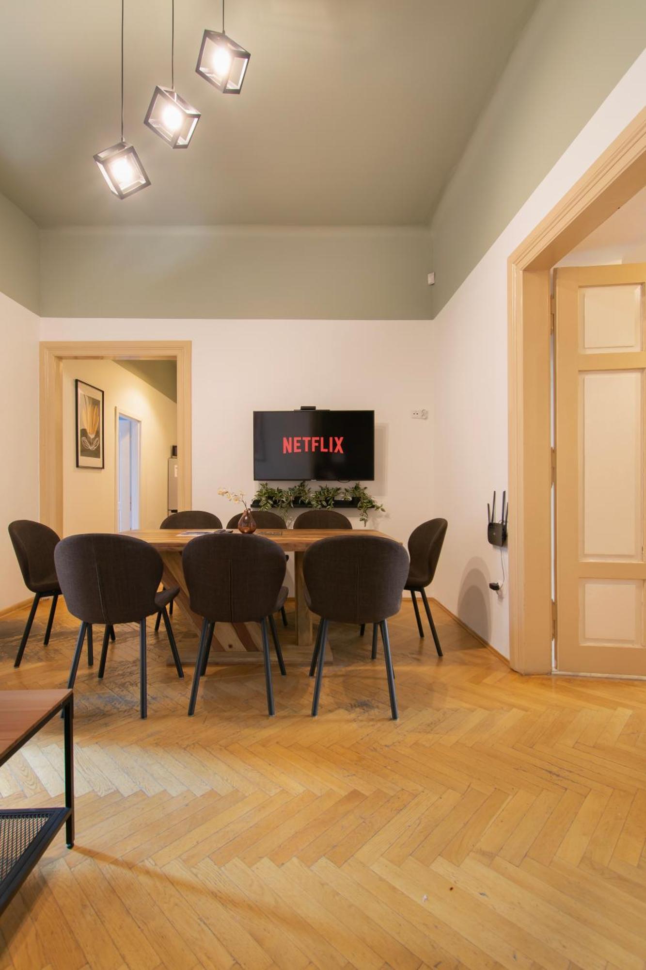 Huge Apartments Smolensk Street Красков Екстериор снимка